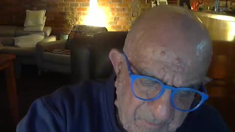 Snapshot of patvac chatting on May 2026 02:12:01 PM patvac online show from May 2026 02:12:01 PM