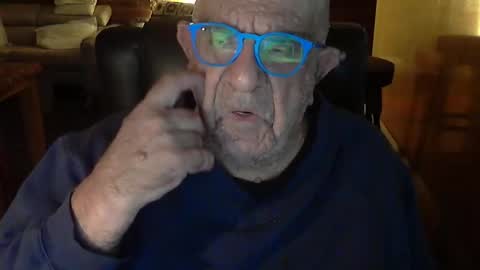 Snapshot of patvac chatting on May 2026 02:45:01 PM patvac online show from May 2026 02:45:01 PM