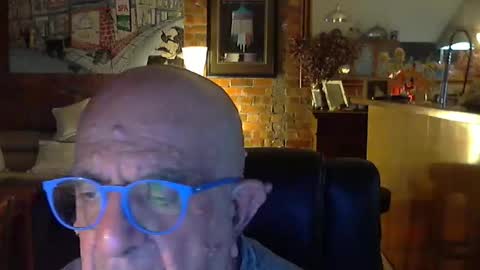 Snapshot of patvac chatting on May 2026 03:11:01 PM patvac online show from May 2026 03:11:01 PM