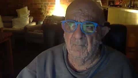 Snapshot of patvac chatting on May 2026 02:45:02 PM patvac online show from May 2026 02:45:02 PM
