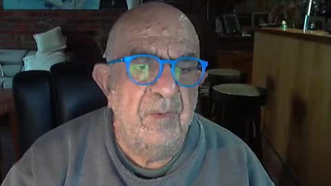 Snapshot of patvac chatting on May 2026 11:00:01 PM patvac online show from May 2026 11:00:01 PM