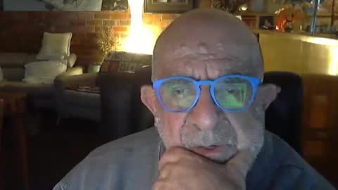Snapshot of patvac chatting on May 2026 01:50:01 PM patvac online show from May 2026 01:50:01 PM