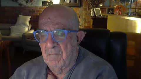 Snapshot of patvac chatting on May 2026 01:05:02 PM patvac online show from May 2026 01:05:02 PM