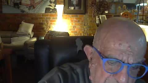 Snapshot of patvac chatting on May 2026 02:48:01 PM patvac online show from May 2026 02:48:01 PM