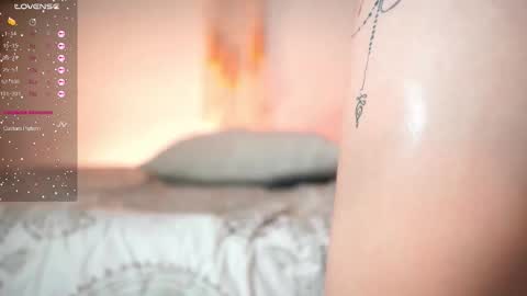 Paula online show from December 2025 08:04:02 PM