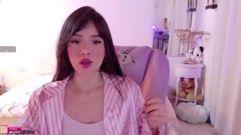 Snapshot of pau_cute chatting on July 2026 04:51:02 AM Sofa online show from July 2026 04:51:02 AM