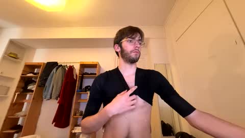 paul442386 online show from May 2026 05:07:02 PM