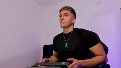 Paull George online show from November 2025 04:07:02 PM