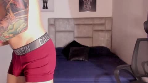 PAUL ROGER online show from November 2025 02:01:02 AM