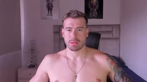 PAUL ROGER online show from November 2025 04:29:01 PM