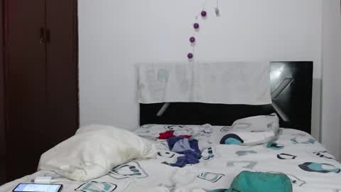 PAULA online show from December 2025 04:07:01 AM