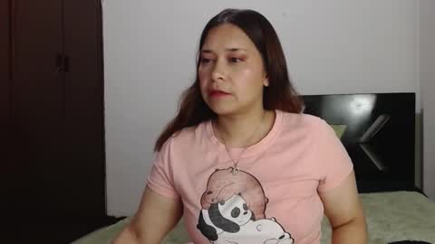 Snapshot of paula_anderson chatting on February 2026 04:06:02 AM PAULA online show from February 2026 04:06:02 AM