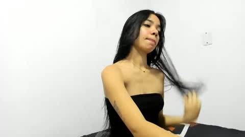 Snapshot of paula_mc1 chatting on May 2026 08:17:01 PM paula online show from May 2026 08:17:01 PM