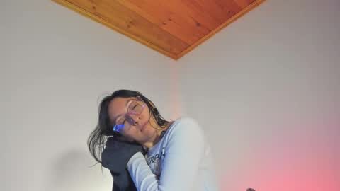 Paula perez - online show from October 2025 03:50:02 AM