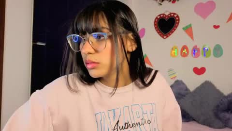Paula  online show from April 2026 03:35:02 AM