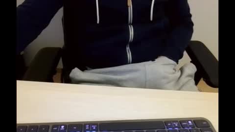 Snapshot of paulbazo83 chatting on November 2025 12:05:02 PM paulbazo83 online show from November 2025 12:05:02 PM