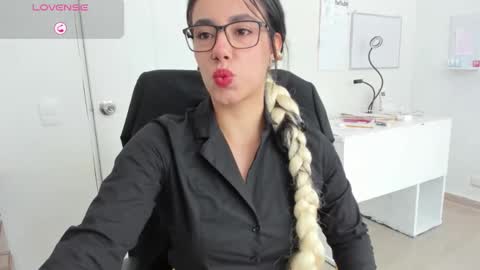 paulina online show from October 2025 07:26:01 PM