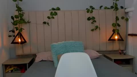 PAULINA  online show from January 2026 04:39:02 AM