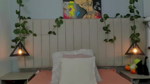 PAULINA  online show from February 2026 02:31:02 AM