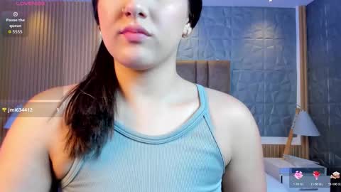 Paulina  online show from December 2025 01:41:02 PM