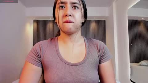 Paulina  online show from April 2026 12:11:02 PM