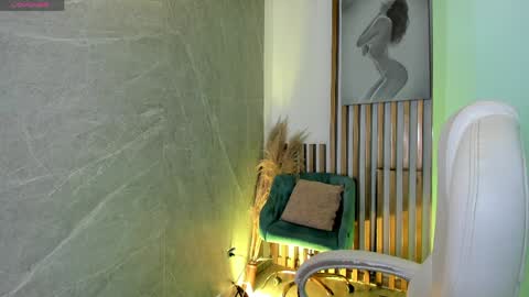 Paulina Belle online show from April 2026 01:08:02 PM