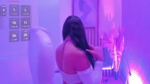 Paulina Belle online show from April 2026 01:33:02 PM