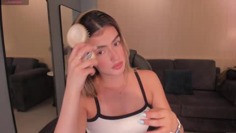 Paulina Santos  online show from March 2025 05:17:02 PM