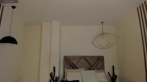 Paulina Santos  online show from March 2026 07:17:01 PM