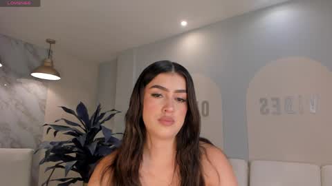 Paulina Santos  online show from April 2026 07:06:01 PM