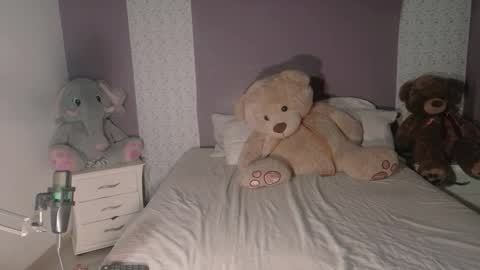 paulina online show from October 2025 04:40:02 PM