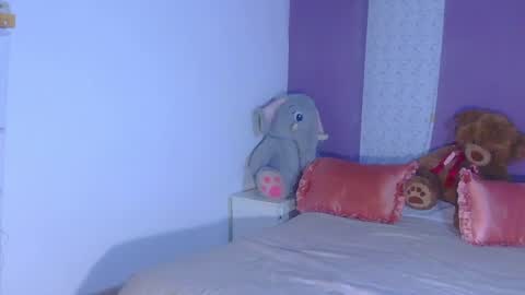 paulina online show from April 2026 06:20:01 PM