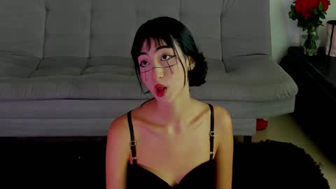 Pauline online show from October 2025 12:47:02 PM