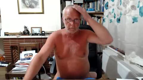 Hi Im Paul online show from June 2026 01:07:02 AM