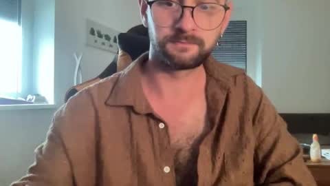 love bush online show from October 2025 06:33:01 AM