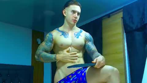 Snapshot of paulthompson_ chatting on July 2026 05:32:01 AM Paul online show from July 2026 05:32:01 AM