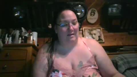 Snapshot of peachtree197 chatting on January 2025 01:06:02 AM peachtree197 online show from January 2025 01:06:02 AM