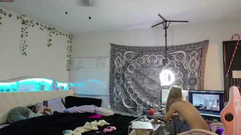 Snapshot of peachychaos chatting on July 2026 07:15:02 AM Peachy online show from July 2026 07:15:02 AM