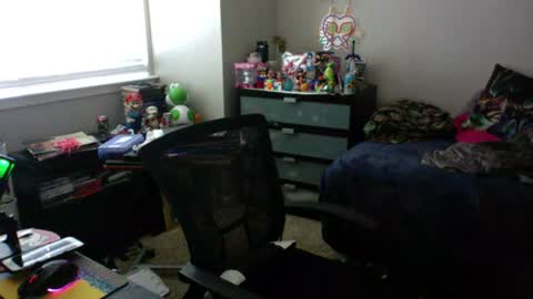 Snapshot of peachypowhole chatting on July 2026 10:42:01 PM peachypowhole online show from July 2026 10:42:01 PM