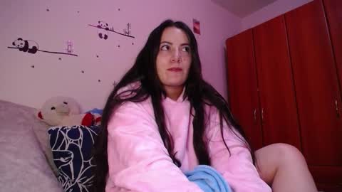 Pearl online show from September 2025 03:33:02 AM