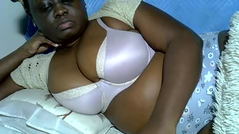 Snapshot of pearl_33 chatting on July 2026 05:05:01 AM Keci online show from July 2026 05:05:01 AM