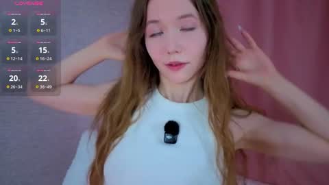 pearly_peach_ online show from July 2026 12:04:01 AM