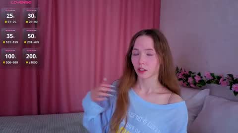 pearly_peach_ online show from July 2026 12:17:01 AM