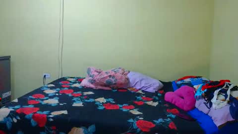 pecadodulce online show from April 2026 07:58:01 PM