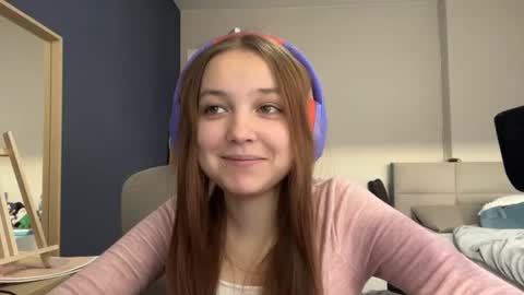 Snapshot of peepapa chatting on June 2026 02:43:01 PM Luna Vale online show from June 2026 02:43:01 PM