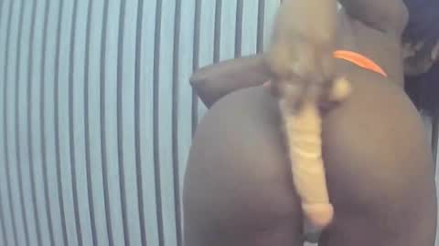 Lizzy online show from October 2025 07:02:01 PM