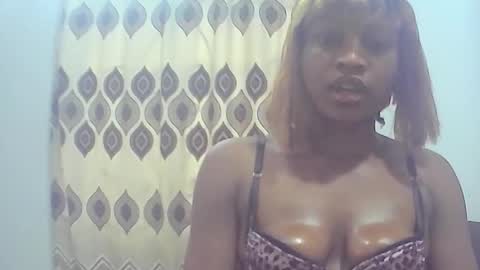 Lizzy online show from October 2025 02:07:01 PM