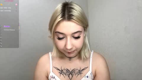  HERES ALICE  WELCOME EVERYONE LOVENSE DOMI REACT TO YOUR TIPS LETS MAKE A GREAT SHOW TOGETHER  online show from September 2025 04:35:02 AM