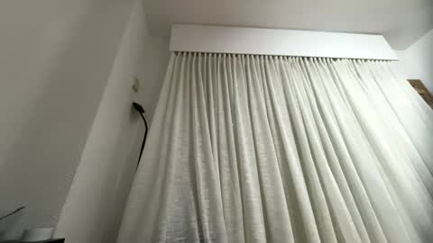 penebunny online show from December 2025 03:46:01 AM