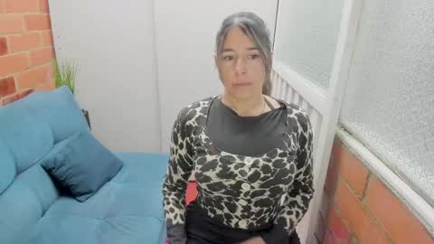 Penelope online show from April 2026 07:17:02 PM